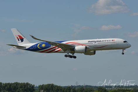 Malaysia Airlines - A350-941 - 9M-MAC